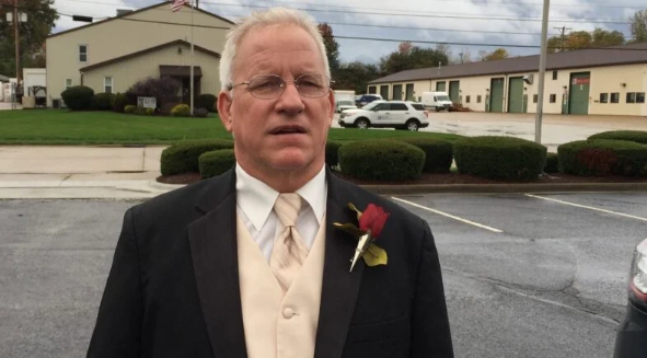 Lyle Fulton, Lutz, Florida: Welfare check turns into a fatal murder-suicide investigation inside a quiet resort home.